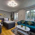 Dresdenstay Modern 3 Schlafzimmer Balkon Kamin Ps4 *